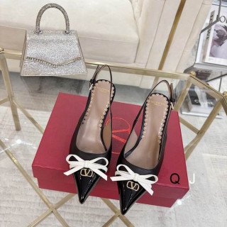 2025.11.25 Super Perfect Valentino Women Sandals Size35-40 859