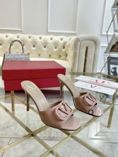 2025.11.25 Super Perfect Valentino Women Slippers Size35-40 301
